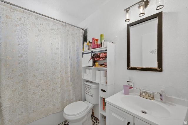4468 S RED BLOSSOM CIR, West Valley City, UT 84120