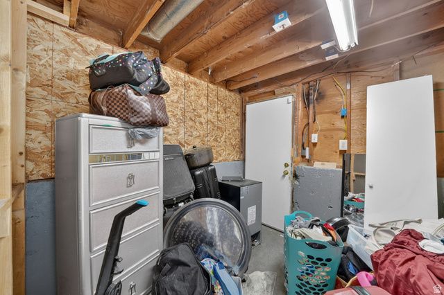 4468 S RED BLOSSOM CIR, West Valley City, UT 84120