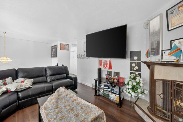 4468 S RED BLOSSOM CIR, West Valley City, UT 84120