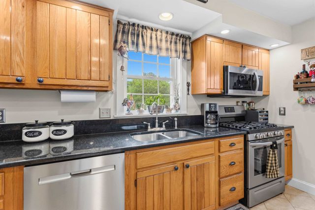 72 Hidden Lane, Northfield, NH 03276