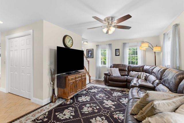 72 Hidden Lane, Northfield, NH 03276