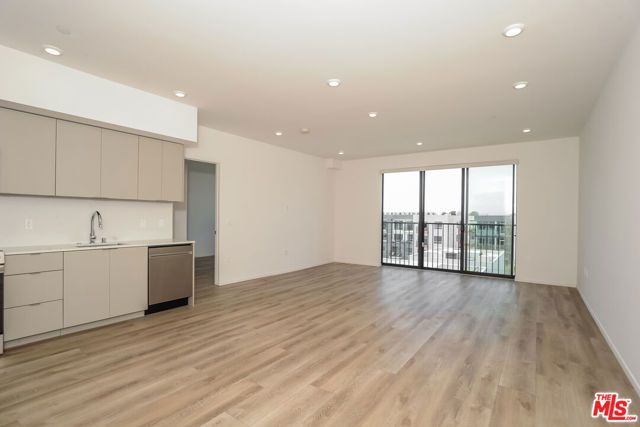521 N Gramercy Place 306, Los Angeles, CA 90004