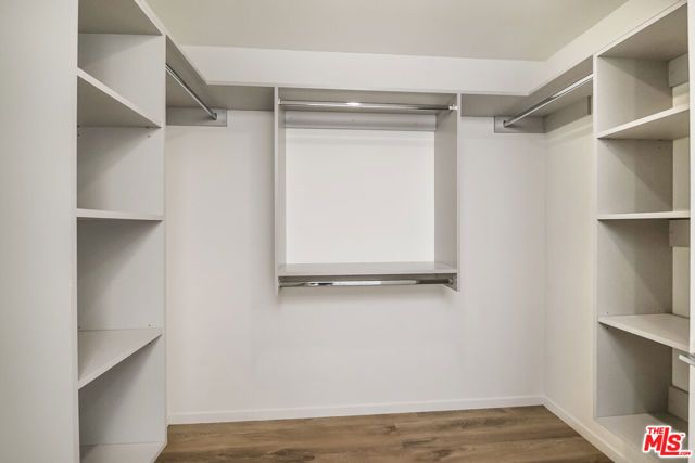 521 N Gramercy Place 306, Los Angeles, CA 90004