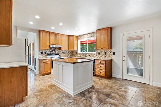 20 113th Street SE, Everett, WA 98208