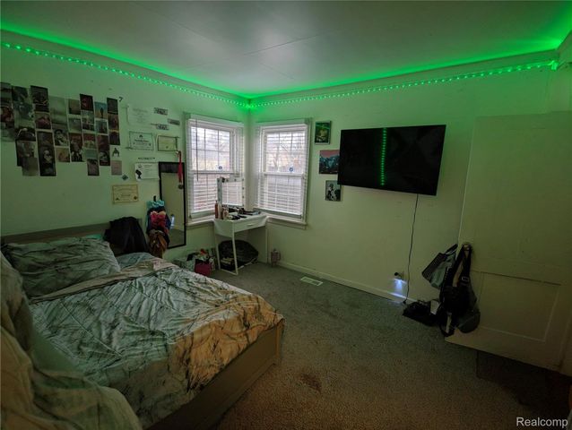 20314 Westhampton Avenue, Southfield, MI 48075