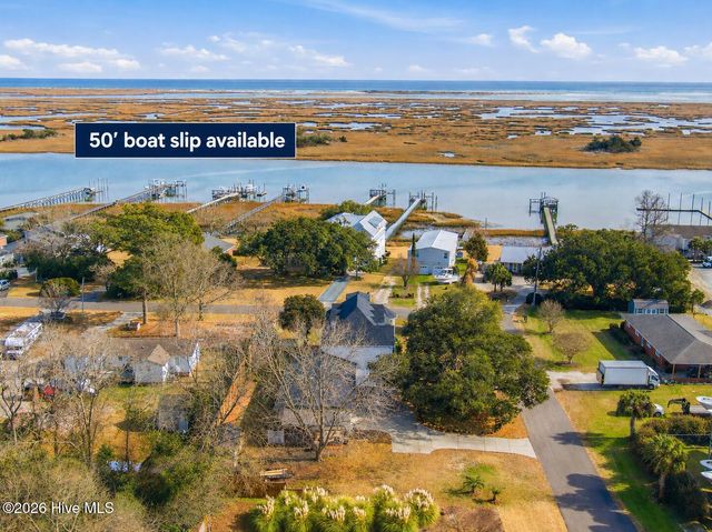 211 Simmons Drive, Wilmington, NC 28411
