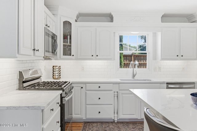 211 Simmons Drive, Wilmington, NC 28411