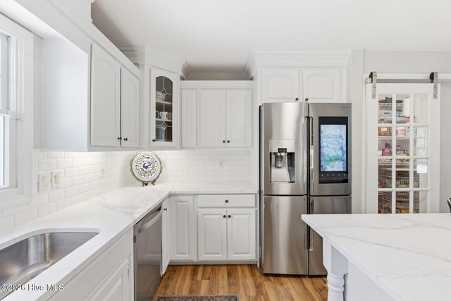 211 Simmons Drive, Wilmington, NC 28411