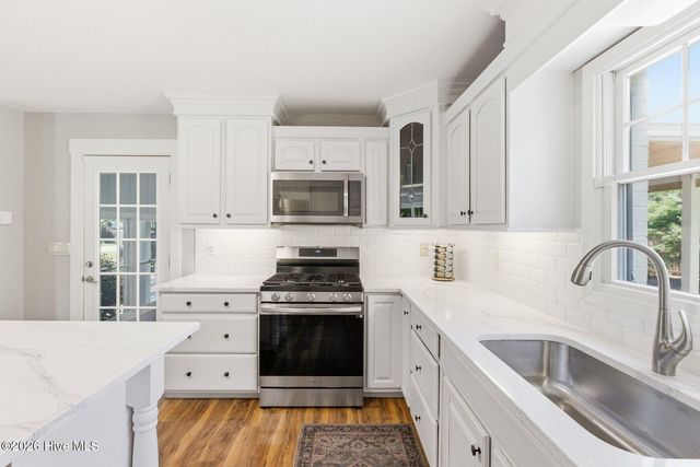 211 Simmons Drive, Wilmington, NC 28411