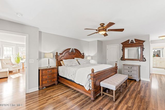 211 Simmons Drive, Wilmington, NC 28411