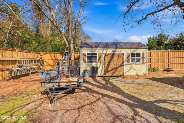 211 Simmons Drive, Wilmington, NC 28411