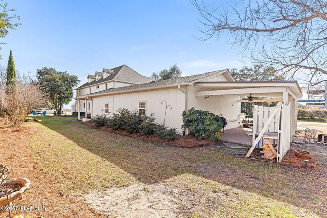 211 Simmons Drive, Wilmington, NC 28411