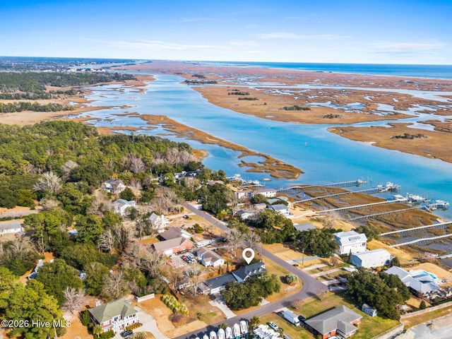 211 Simmons Drive, Wilmington, NC 28411