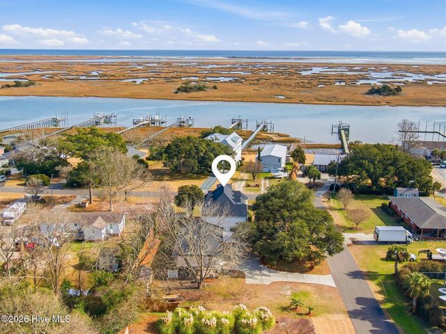 211 Simmons Drive, Wilmington, NC 28411