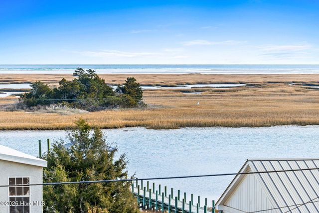 211 Simmons Drive, Wilmington, NC 28411