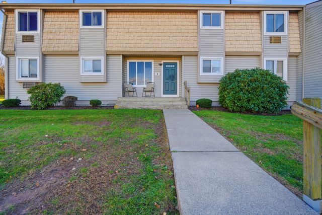2 Carillon Drive APT D, Rocky Hill, CT 06067