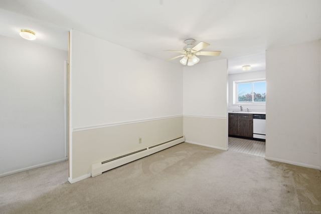 2 Carillon Drive APT D, Rocky Hill, CT 06067