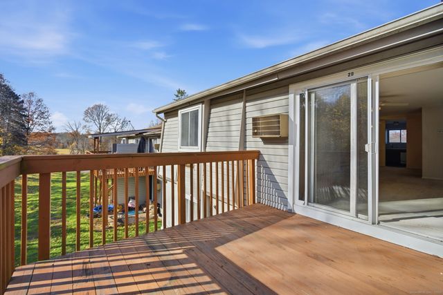 2 Carillon Drive APT D, Rocky Hill, CT 06067