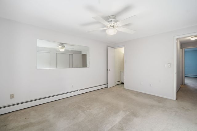 2 Carillon Drive APT D, Rocky Hill, CT 06067