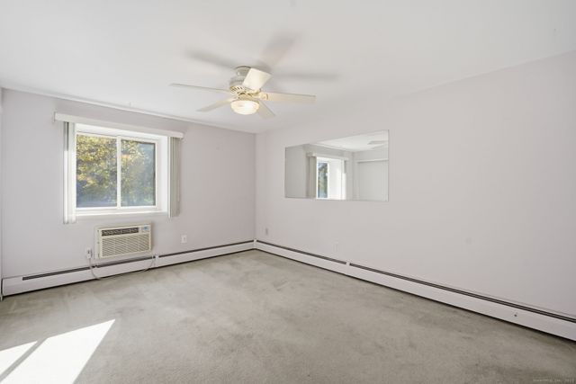 2 Carillon Drive APT D, Rocky Hill, CT 06067