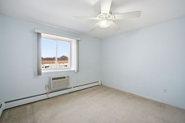 2 Carillon Drive APT D, Rocky Hill, CT 06067