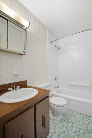 2 Carillon Drive APT D, Rocky Hill, CT 06067