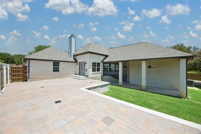 321 Quarry Springs DR, San Marcos, TX 78666
