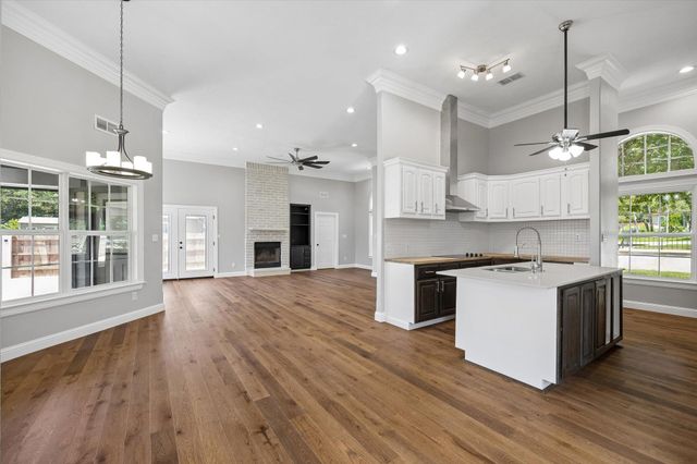 321 Quarry Springs DR, San Marcos, TX 78666