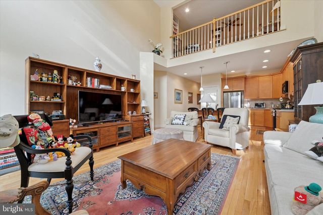 4 SCHINDLER CT, Trenton, NJ 08648