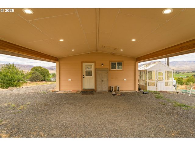 37102 WOODS Ln, Richland, OR 97870