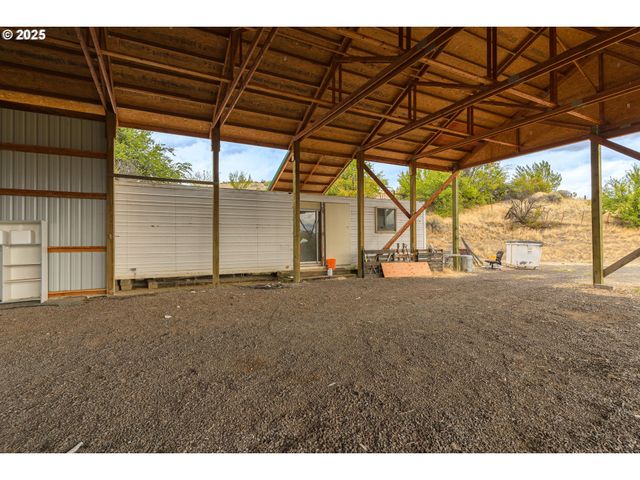 37102 WOODS Ln, Richland, OR 97870