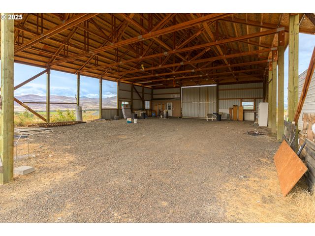 37102 WOODS Ln, Richland, OR 97870