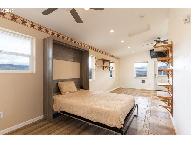 37102 WOODS Ln, Richland, OR 97870