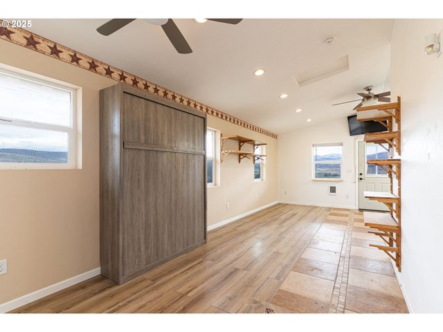 37102 WOODS Ln, Richland, OR 97870