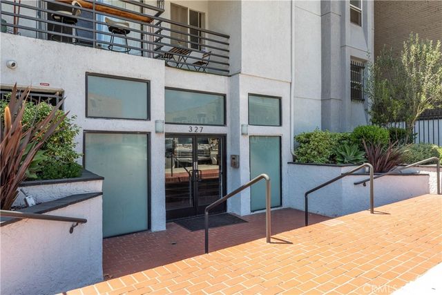327 Chestnut Avenue 201, Long Beach, CA 90802