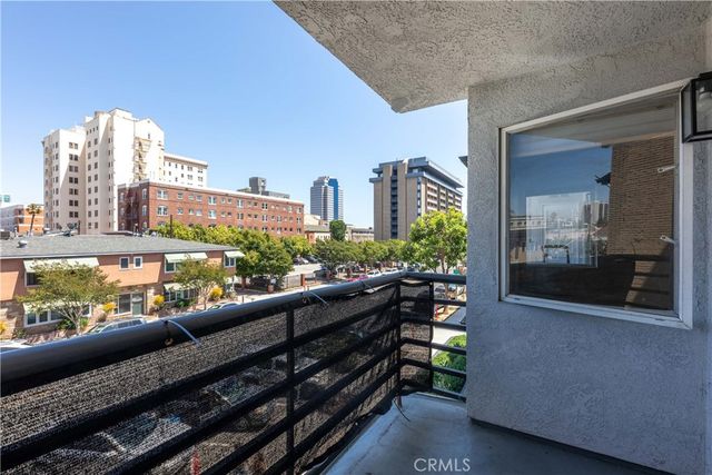 327 Chestnut Avenue 201, Long Beach, CA 90802