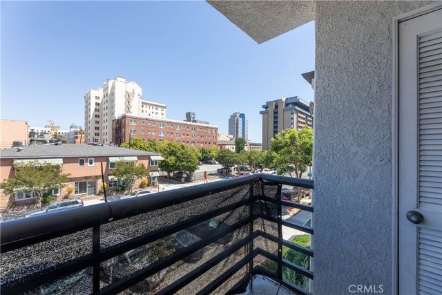 327 Chestnut Avenue 201, Long Beach, CA 90802