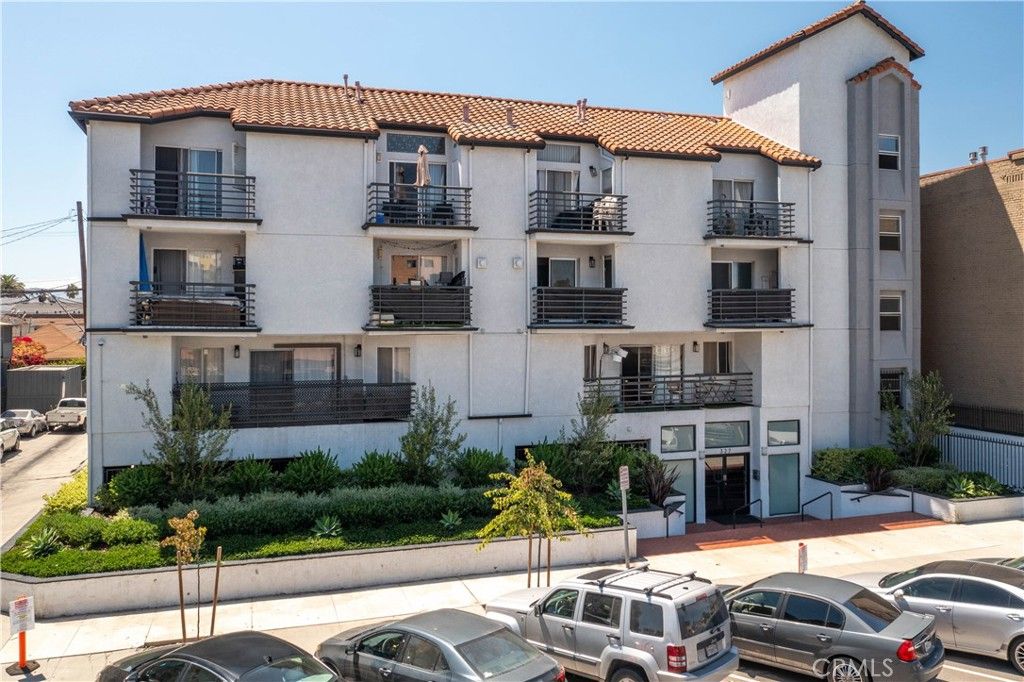 327 Chestnut Avenue 201, Long Beach, CA 90802