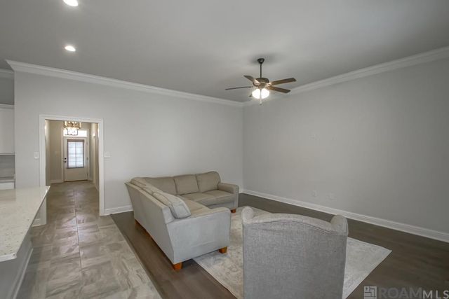 8897 Dalwood Dr, Denham Springs, LA 70726