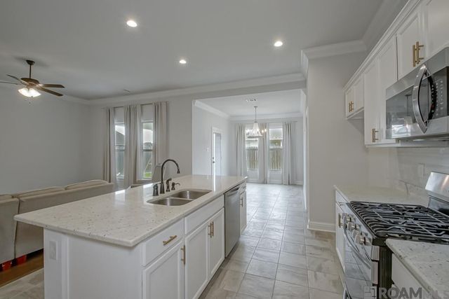 8897 Dalwood Dr, Denham Springs, LA 70726