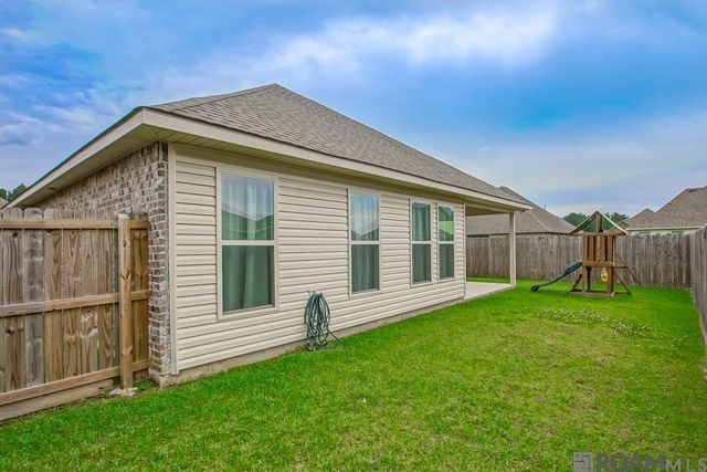 8897 Dalwood Dr, Denham Springs, LA 70726