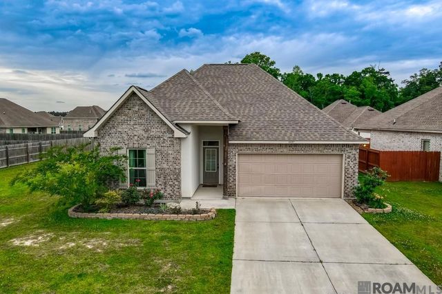 8897 Dalwood Dr, Denham Springs, LA 70726