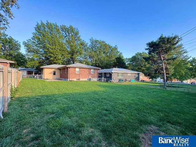 601 Skyway Road, Lincoln, NE 68505