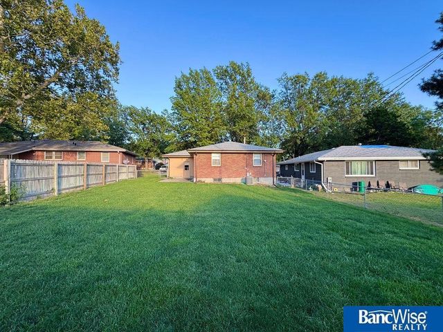 601 Skyway Road, Lincoln, NE 68505