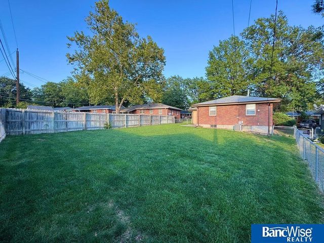 601 Skyway Road, Lincoln, NE 68505