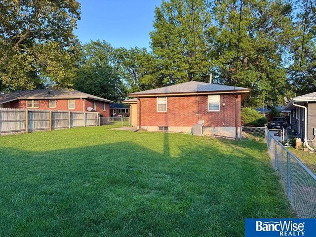 601 Skyway Road, Lincoln, NE 68505