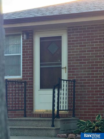 601 Skyway Road, Lincoln, NE 68505