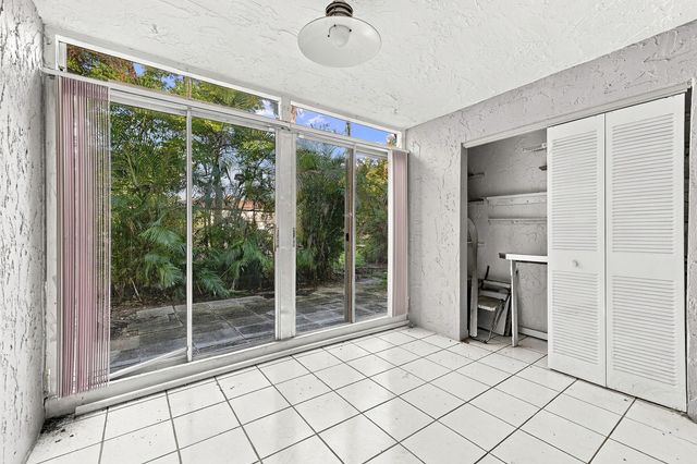 4221 NW 19TH Street 287, Lauderhill, FL 33313