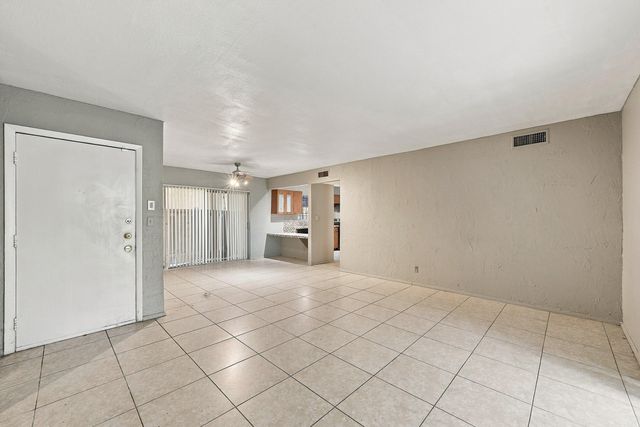 4221 NW 19TH Street 287, Lauderhill, FL 33313