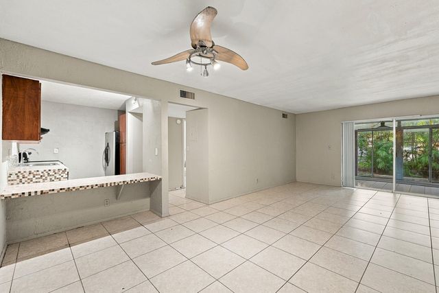 4221 NW 19TH Street 287, Lauderhill, FL 33313